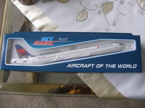 Skymarks skr1084 delta airbus - delta,