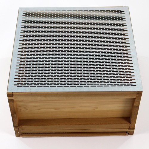 Metal queen excluder - metal, national