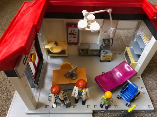 Playmobil 5012 medical clinic - 5012,