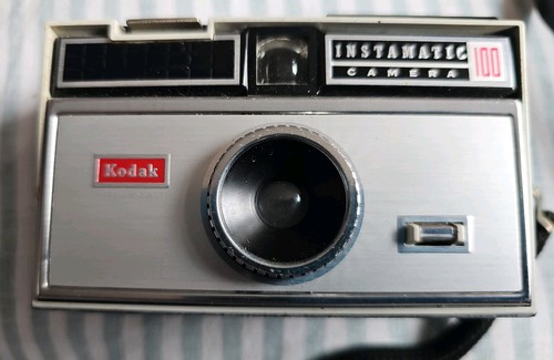 Vintage kodak instamatic 100 - kodak,