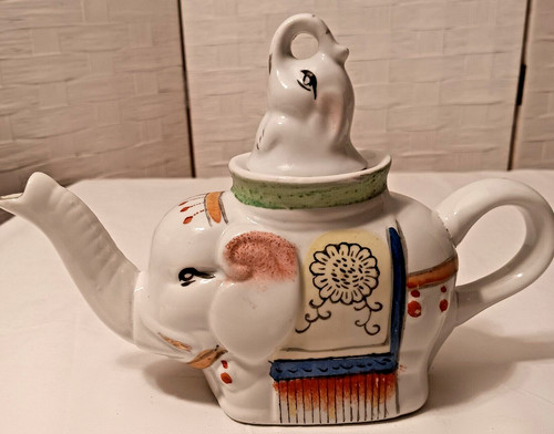 Small ornamental elephant - small,