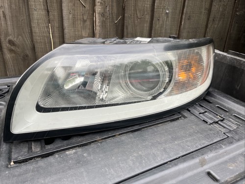 Volvo v50 2008 headlight - volvo,