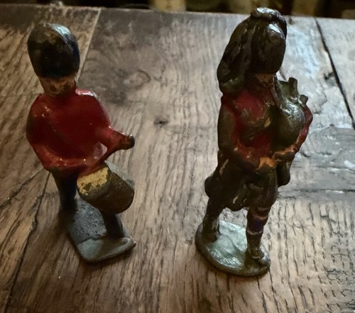Two lead figures - two,