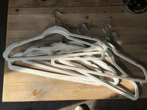 Non slip white velvet - non-slip,