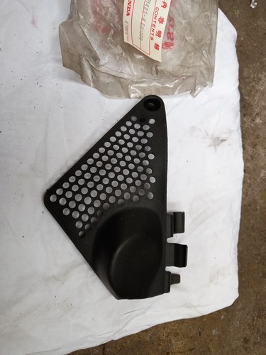 Honda vt250 tank side cover - vt250,