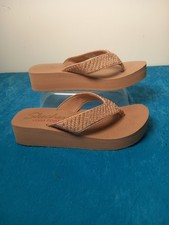 Skechers Flip Flops - Yoga Foam Size 3  uk Brown  Excellect condtion. 