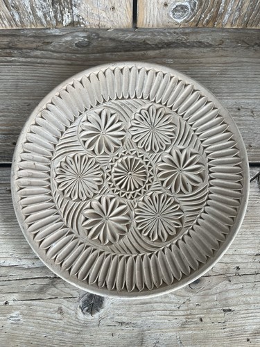 Vintage beige ceramic round - vintage,