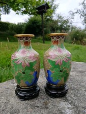 STUNNING PAIR OF VINTAGE CHINESE CLOISONNE ENAMEL VASES