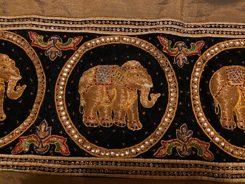 Sequin elephant burmese - sequin,