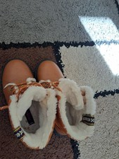 Kids Boots Size 3 In Very Good