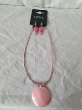 Opia Necklace & Earring Set