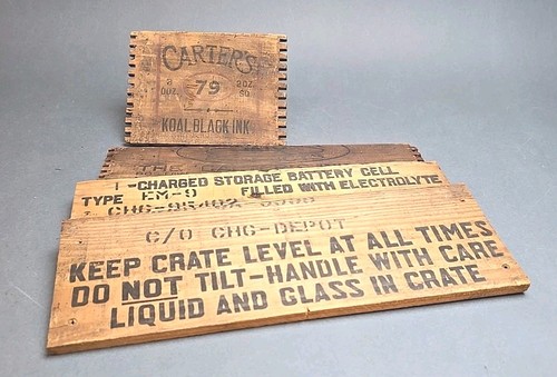Lot vintage wooden crate - of,