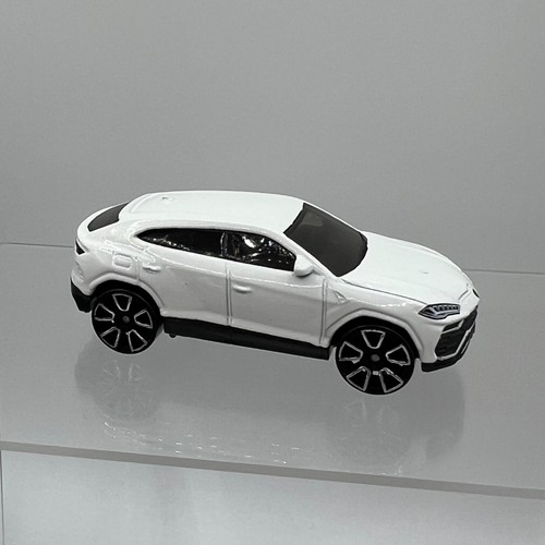 Hot wheels lamborghini urus - wheels,