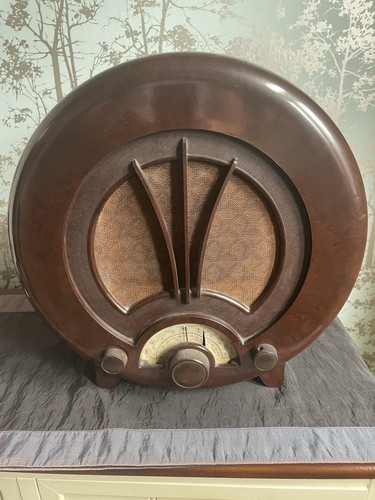 Ekco bakelite radio - ekco,