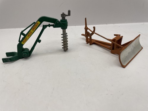 Britains farm post - post, digger