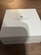 Queen Elizabeth II Memorial 22ct Gold Proof Half  Sovereign Coin