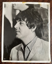 ORIGINAL 10" X 8" BLACK & WHITE PHOTOGRAPH OF PAUL McCARTNEY 1965 THE BEATLES
