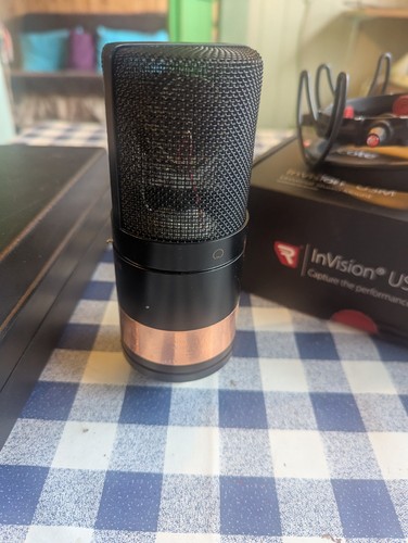 Studio condenser microphone - studio,