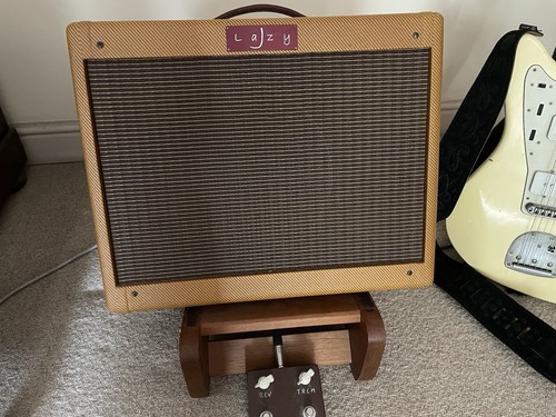Lazy valve guitar - lc,