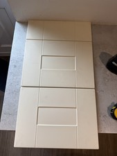 CREAM SHAKER  KITCHEN  DRAWER SET  TWO X 400 X 285 ONE X 400 140  STOCK DZ546