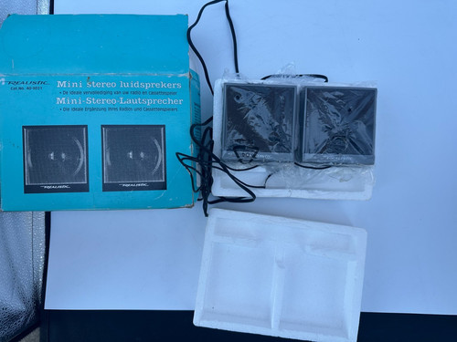 Realistic mini stereo speakers - mini,