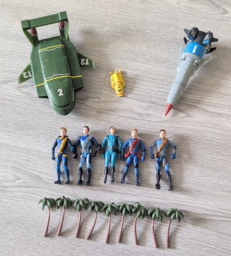Thunderbirds 2015 vehicles - 2015,