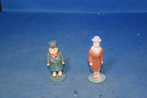 Ertl thomas figures mrs hatt - thomas, &