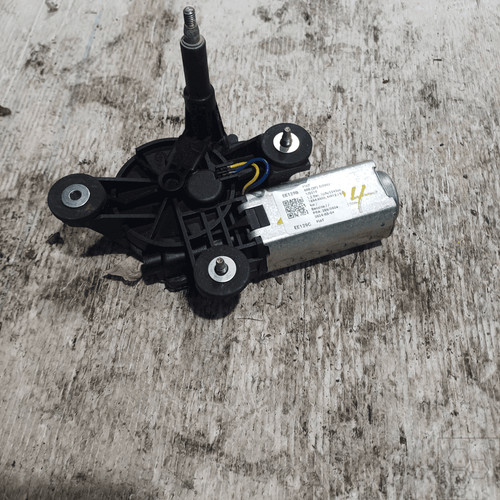 Rear windscreen wiper motor - rear,