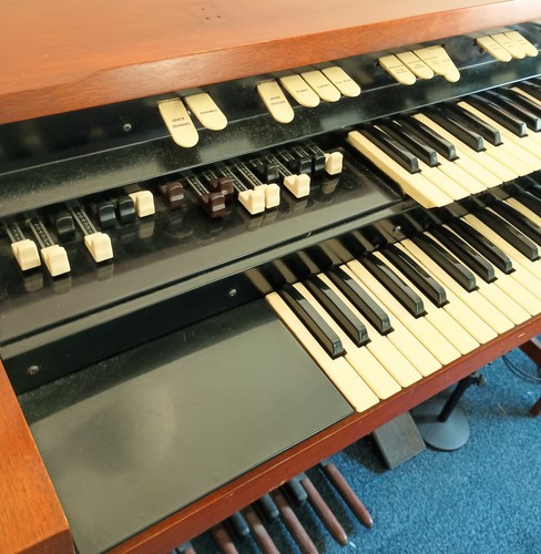 Hammond organ l100 - organ,