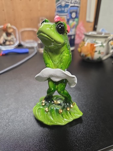 Frog marilyn monroe look - marilyn,