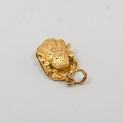 18ct gold egyptian - gold, scarab