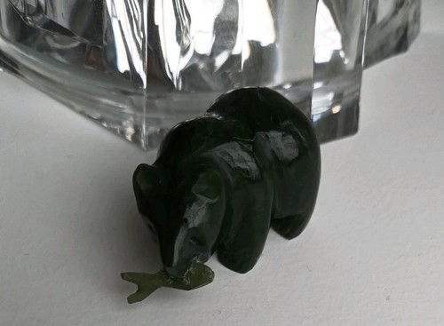 Canadian nephrite jade - canadian, bear