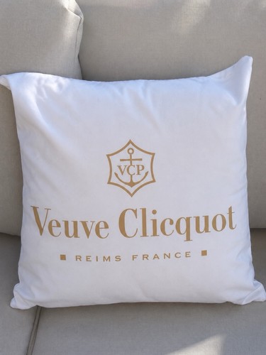Veuve clicquot white - veuve, velvet
