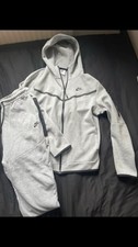Brand new Nike tech fleece, large