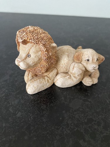 Cuddliest textured pottery - cuddliest,
