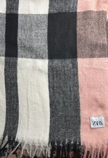 ZARA  Large wery soft Scarf