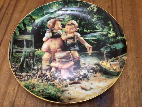 Hummel danbury mint calender - danbury,