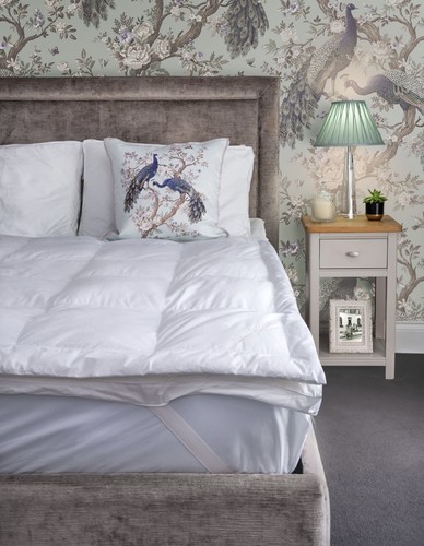 Laura ashley white luxury 100 - laura, 100%