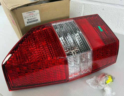 Mitsubishi space wagon - space,