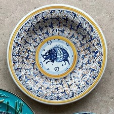 Vintage Italian Maiolica Earthenware Pottery plate, Painted With Porcupine.