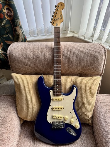 Squier fender stratocaster - squier,