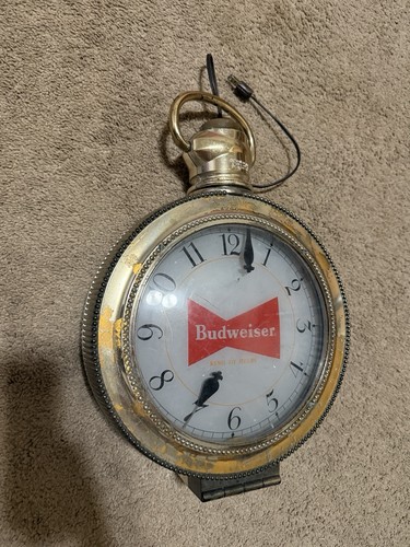 Budweiser lighted wall - budweiser, clock