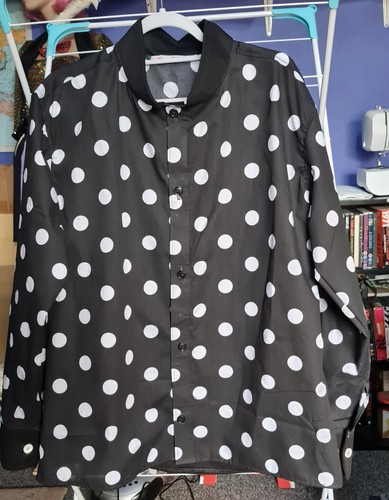 Black white spotty mandarin - &,