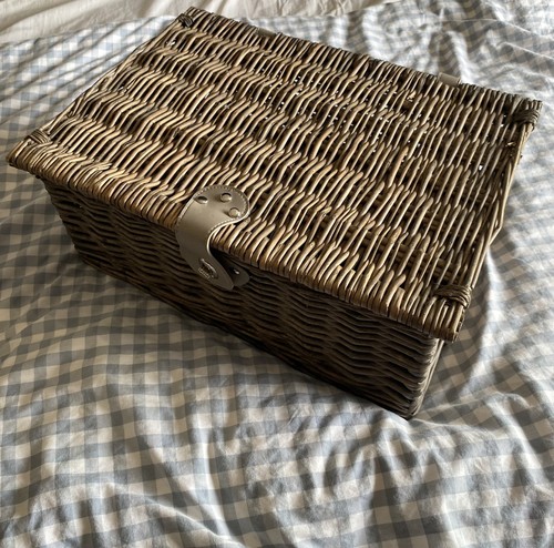 Large vintage wicker picnic - vintage,