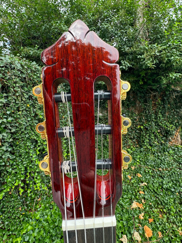 Solid top flamenco guitar - solid,