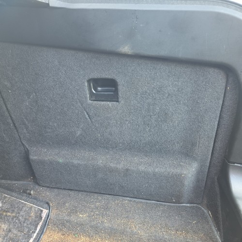 2001 audi a8l trunk battery - d2,