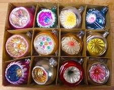 Box 12 Vintage Glass Concave Indented Christmas Tree Baubles 1950s/60s /22