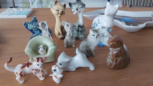 Joblot vintage cat figurines - joblot,
