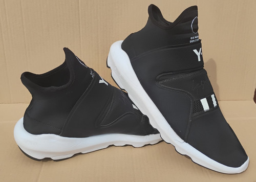 Uk11 adidas 3 - uk11.5, suberou