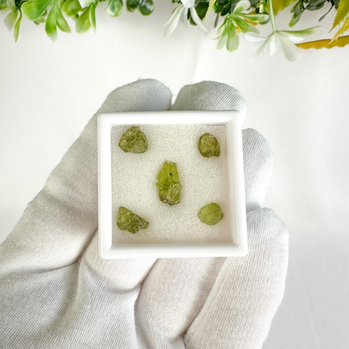 Rough peridot stone natural - stone,